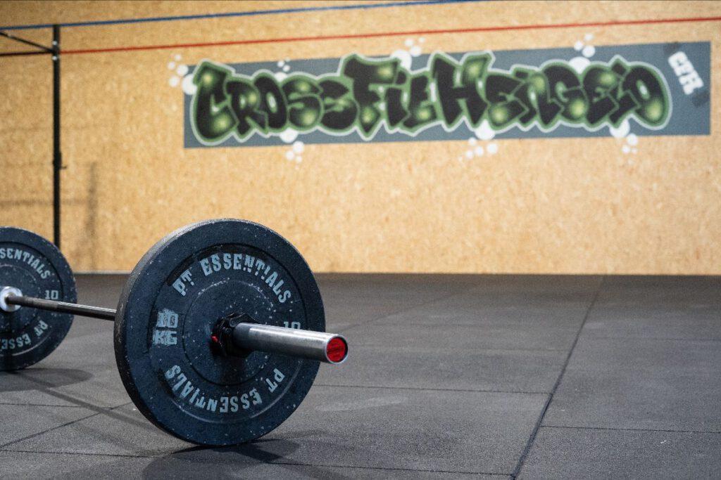 Mooie opzet foto barbell en wand CrossFit Hengelo