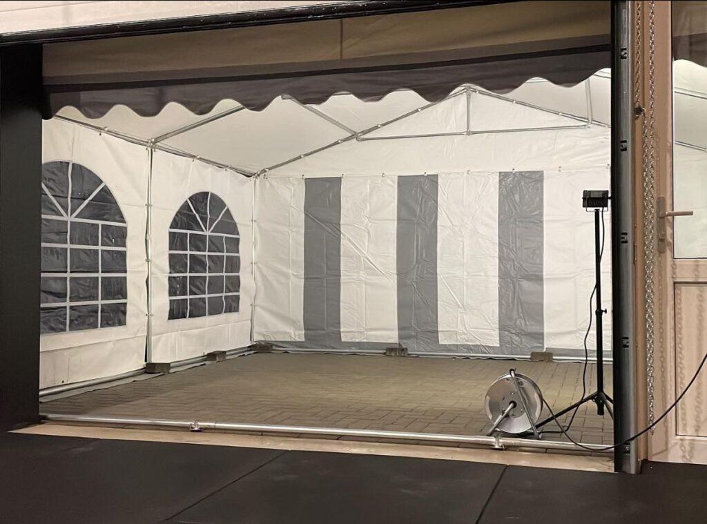 Sporten in de tent 2 bij CrossFit Hengelo